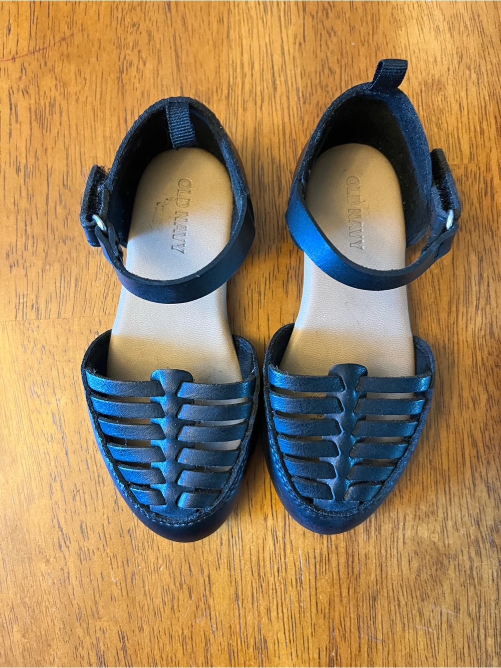 Old Navy Black Strappy Closed-Toe Ankle Strap Sandals
